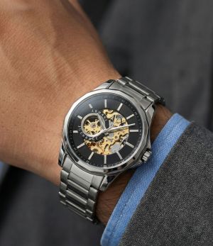 Arman_i Exchange Hampton