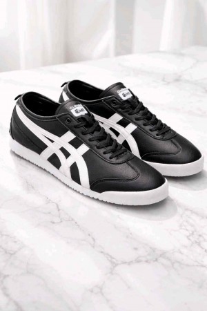 Onitsukaa Tiger Mexico 66 Black White Sole
