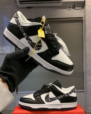 Nike-SB-Dunk-Low-Paisley-Black-Sneakers