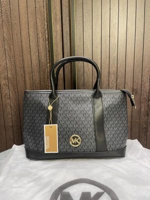Michael_kors luisa Medium Logo with dust bag 541