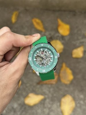 RADO CAPTAIN COOK AUTOMATIC