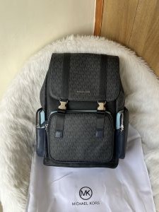 Michael_Kors_Hudson_Premium_Backpack_Highend