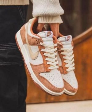 Nik_e sb dunk low medium curry womens fix