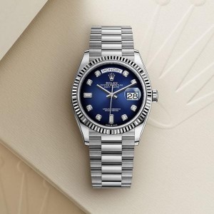 Rol ex oyster blue diamond