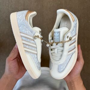 ADIDA.S SAMBA OG CLOVER DESERT PEARL