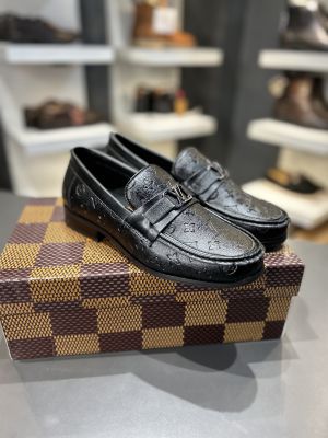 LOUI S VUITTON PARTY WEAR LOAFER LV 18 BLACK