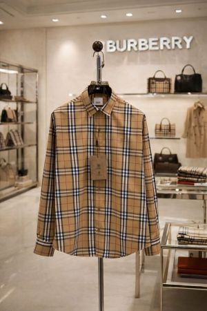 Burberr y Premium Checks Shirt With custom Branded Button Tagging And Brand Packing 3797