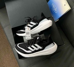 Adidass UltraBoost 24 Light Core Black White 1066