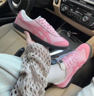Onitsuka-Pink-Tiger-TOKUTEN
