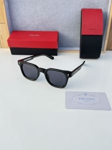 Prada_663_black