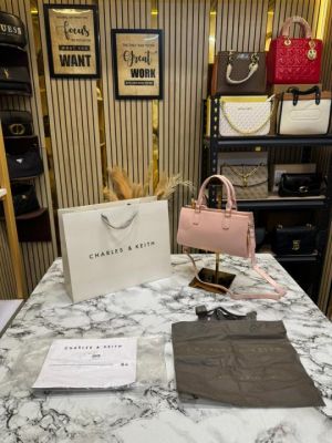 Charle_s & Keith Kerry Mini Tote Bag White Including Carry Bag (80781400)