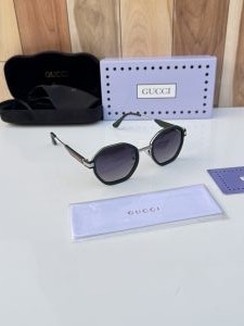 Gucci_618_silver_green