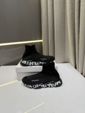 Balenciag_a Speed Runners Graffiti Fix
