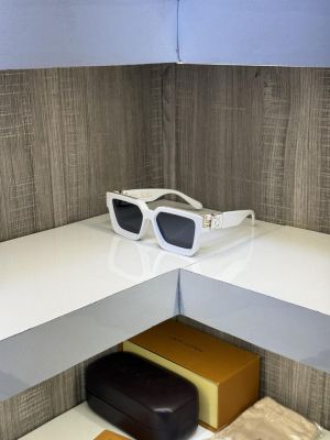 Loui.s Vuitton Millionaire Edition 96006