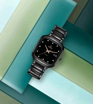 Rad_o True Square Quartz Undigital