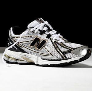 New Balanc.e 1906R Metallic Gold 