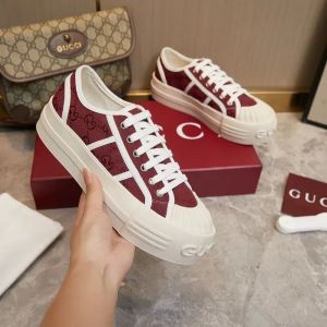 WMN Guccci womens chunky bordeaux canvas 