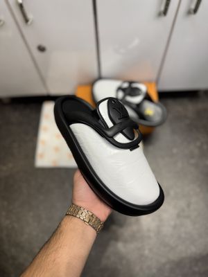 LOUI.S VUITTON PREMIUM BOOT CUT WHITE BLACK 010