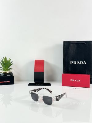 Prada_WMNS_06_Water_Black