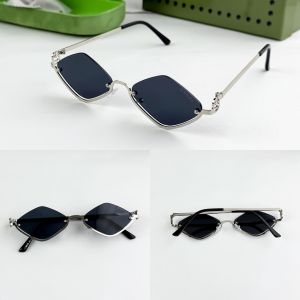 Gucci_silver_black_6170