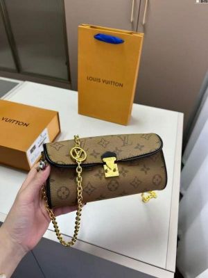 louiis_vuitton camile pochette bag with magnet box 633