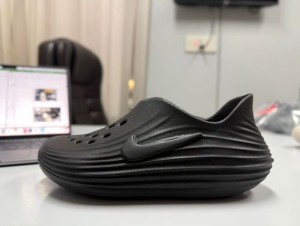 Nike-ReactX-Rejuven8-black