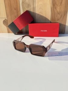Prada_089_brown