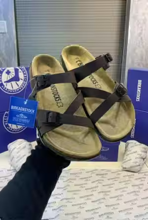 BIRKENSTOCK brown SLIDE