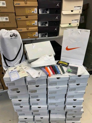 Nik_ee Airforce 1 Triple White With All Accessories 111