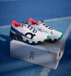 On Cloud boom Strike Limelight-Wolf