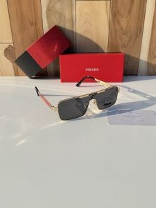 Prada_22028_gold_black