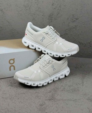 On Cloud 5 Pearl White