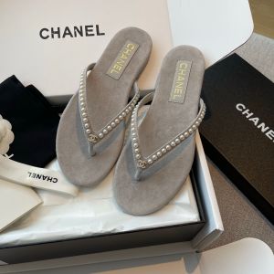 Chanel_Pearl_Embellished_Velvet_Thong_With_Original_Box