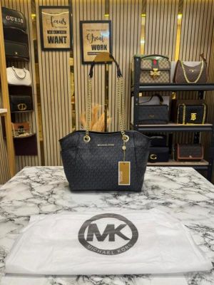 Michael_Kors Jet Set Travel Chain Shoulder Tote Bag Witch Dust Bag (70199 Black)