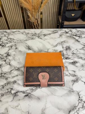 Loui_s vuitton monogram compact wallet with pink leather trim (9983-1)