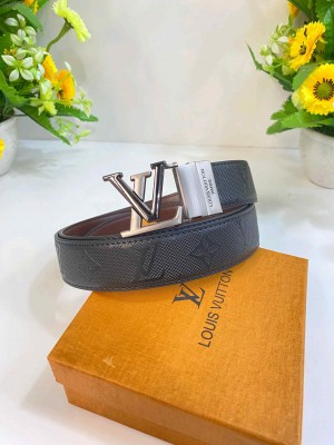 LOUI_S VUITTON PREMIUM REVERSE BELT 223