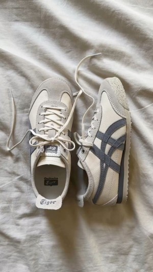 .ONITSUKA TIGER GREY FIX