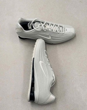 NIKEE SHOX Z LIGHT BONE