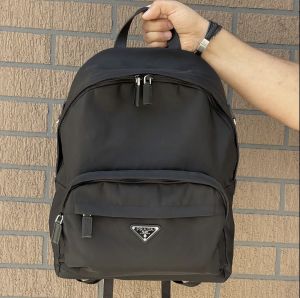 Pradda_Unisex_Nylon_Backpack_With_DustCover