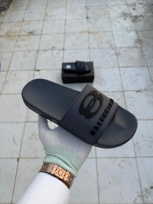 BALENCIAG PREMIUM FLIP FLOP 