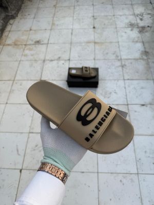 BALENCIAG PREMIUM FLIP FLOP 