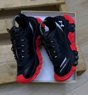 Under Armou.r Athletic Hiking Black Red