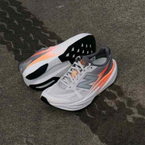 new balancee FUELCELL REBEL V5 TCS NYC MARATHON 448
