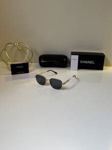 Chanel_8068_Gold_Black