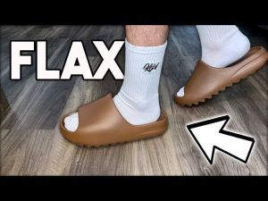 Adida.s Yeezy Slide Flax UA