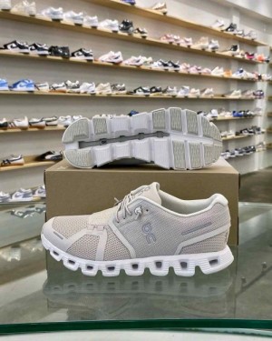 ON CLOUD 5 PEARL WHITE FL