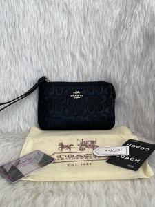 Coach_Black_Emboss_Wristlet_With_DustCover