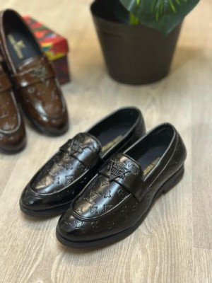 Louis-Vuitton-Premium-Black-Loafer