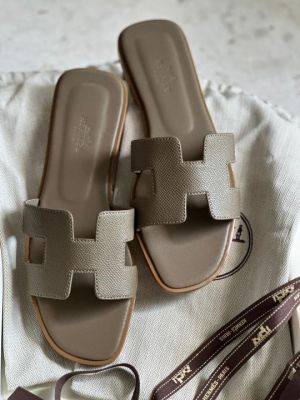 Hermes Khakhi Oran Flats NO RETURN FIX PRICE With Original Box & Carry Bag Packing 