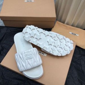 Miu Miu NO RETURN White Matelasse Womens Slides With Original Box & Carry Bag